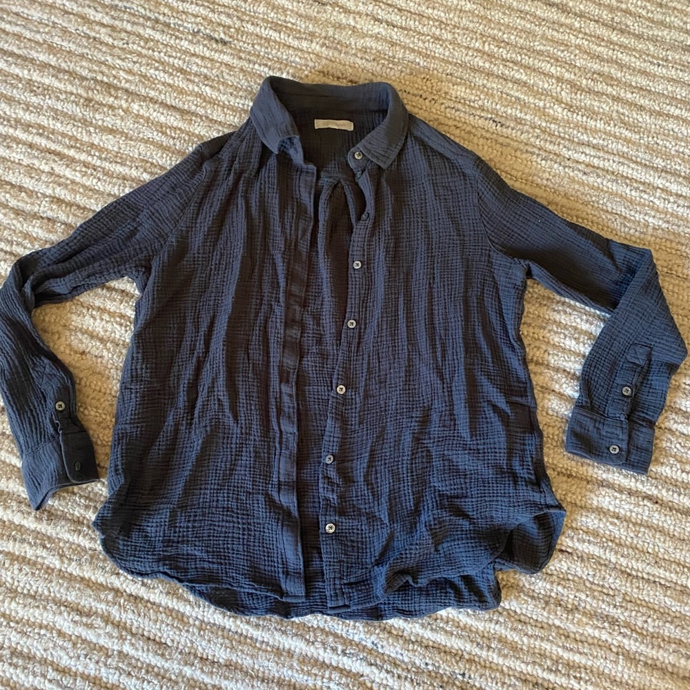 Outerknown Women’s Linen Buttondown